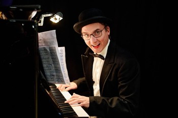 Markus Klavier 30ger.jpg